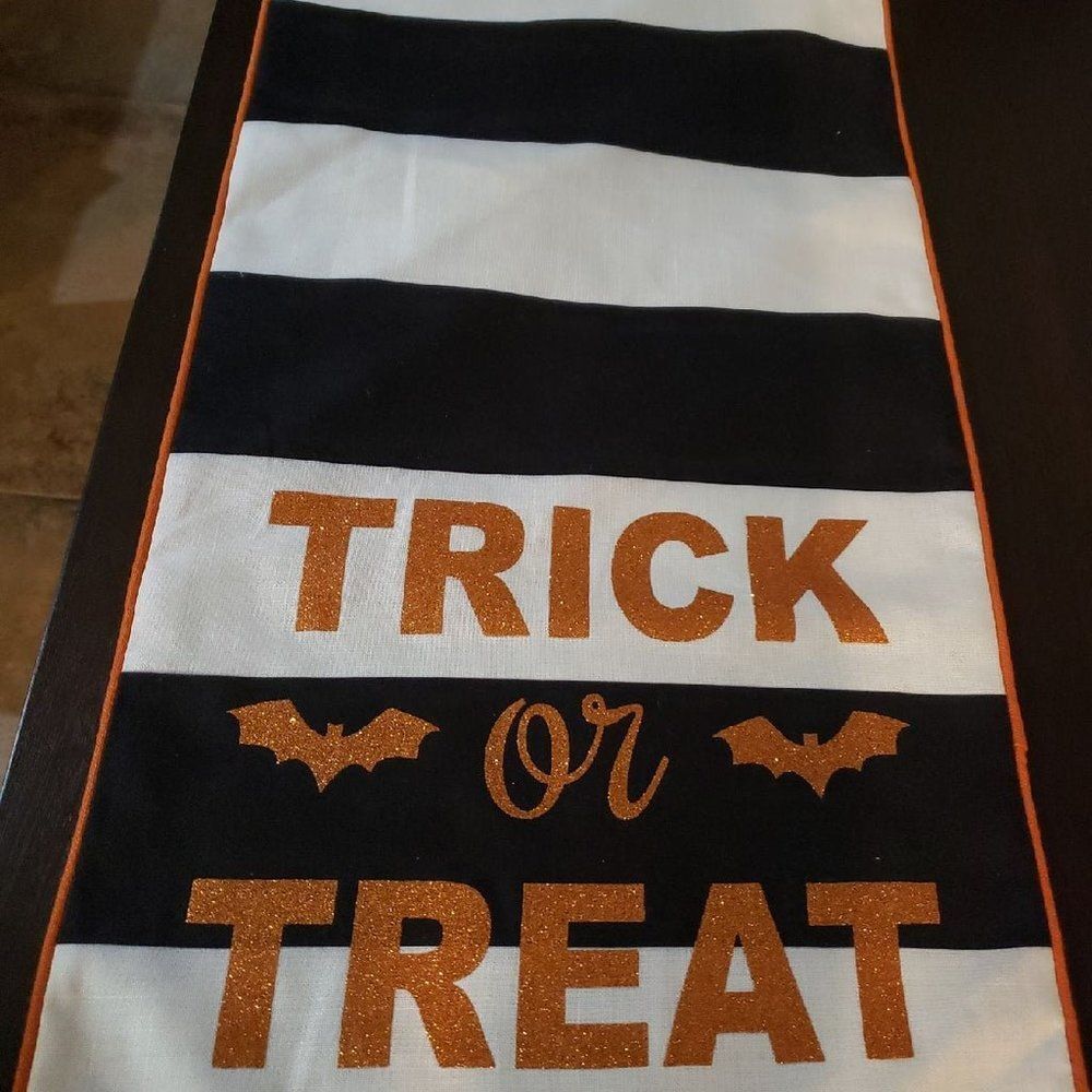Trick or Treat Halloween table runner glitter NWT Brand New